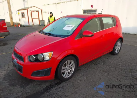 2015 Chevrolet Sonic Lt Auto z USA, uszkodzony, nr VIN 1G1JC6SB4F4126496